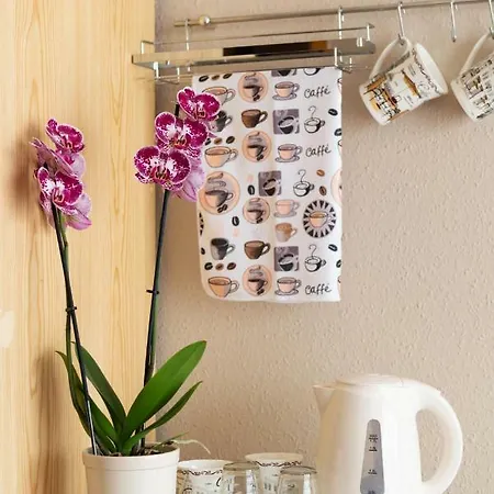 Clock Cafe Pizzéria és Maison d'hôtes *