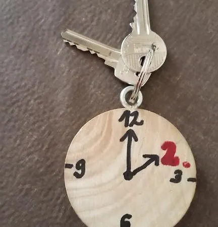 Clock Cafe Pizzeria Es Panzio Guest house Hajduszoboszlo